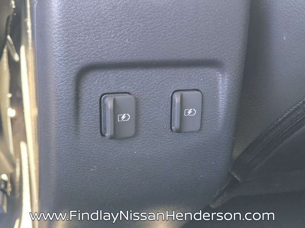 Used 2024 Nissan Kicks SR w/ SR Premium Package image 12