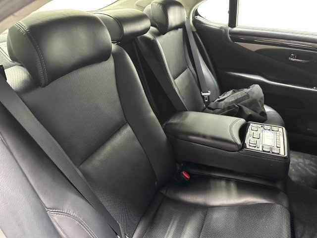Used 2015 Lexus LS 460 L image 19