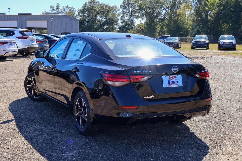 New 2025 Nissan Sentra SV image 2