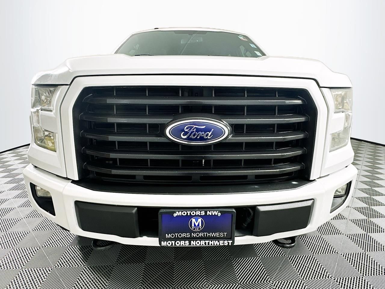 Used 2016 Ford F150 XLT w/ Equipment Group 302A Luxury image 3