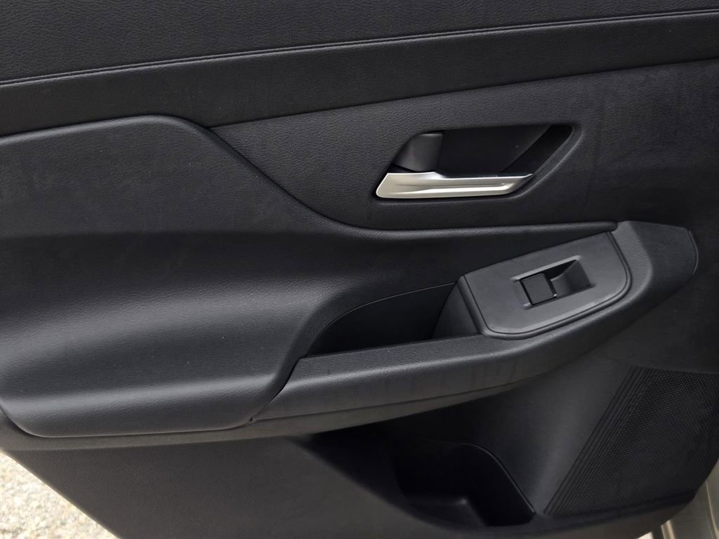 New 2026 Nissan Sentra SV w/ Floor Mat Package FWD image 9