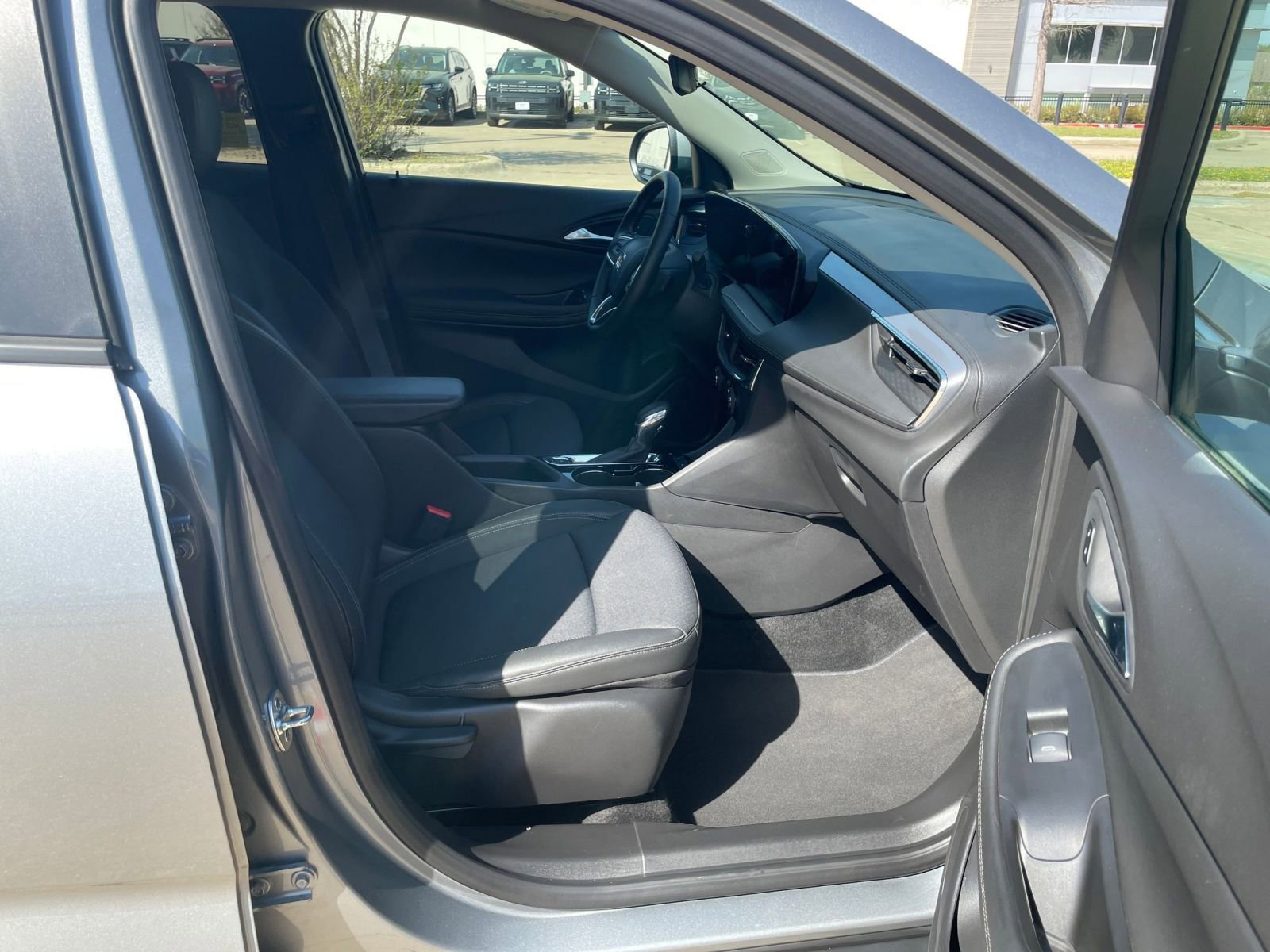 Used 2025 Buick Encore GX Preferred image 39