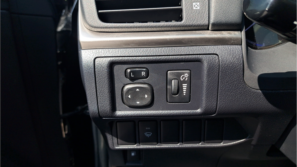 Used 2014 Lexus CT 200h FWD image 22