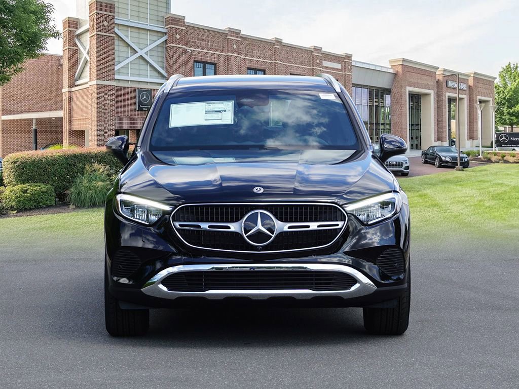 Certified 2025 Mercedes-Benz GLC 300 4MATIC image 2