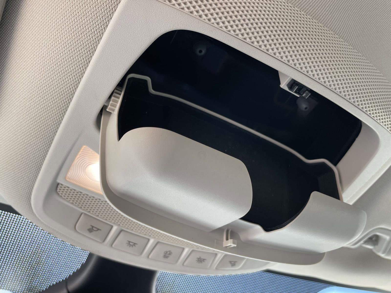 Used 2023 Ford Edge SEL w/ Cargo Accessory Package image 16