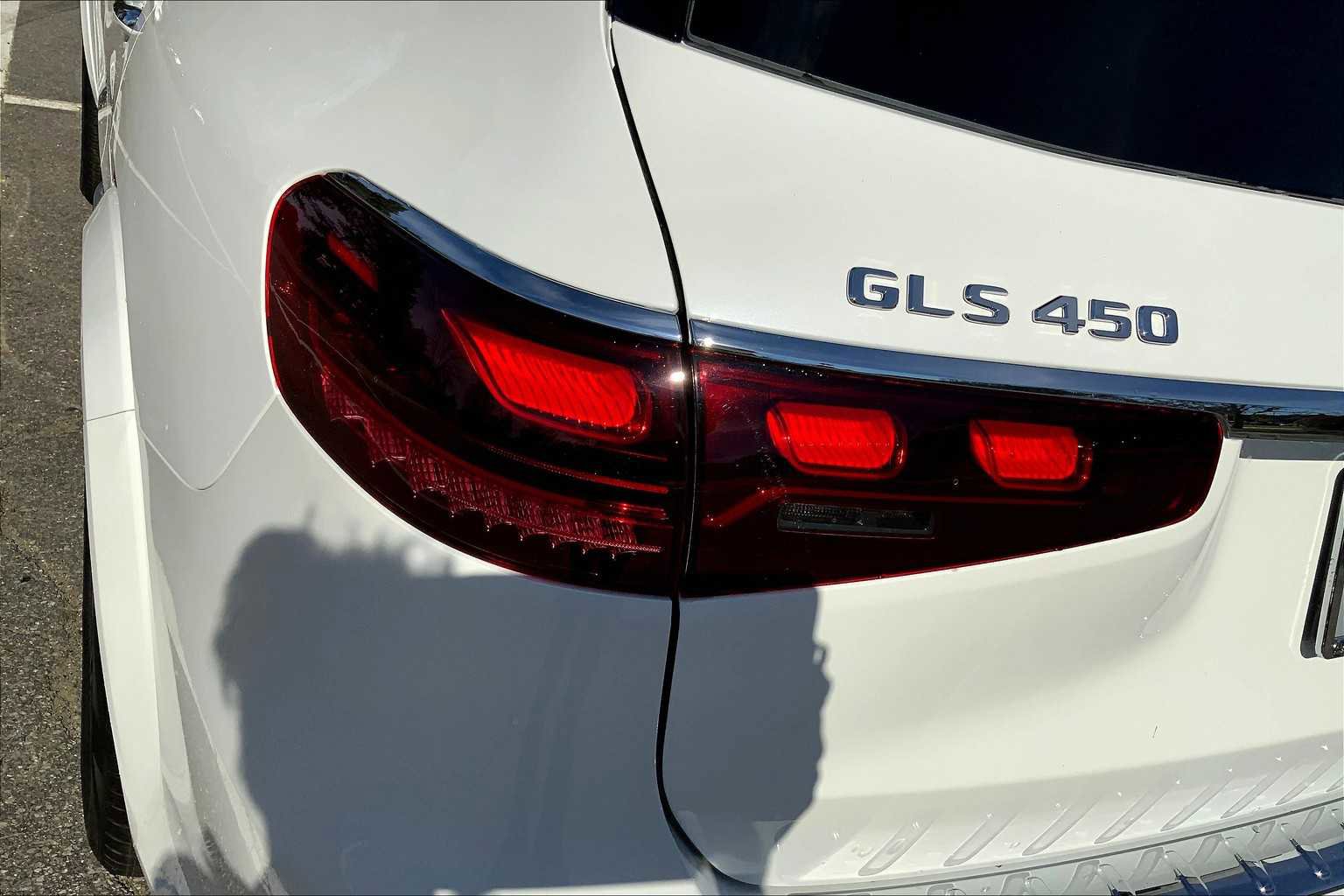 New 2026 Mercedes-Benz GLS 450 4MATIC image 18