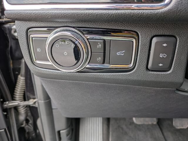 Used 2019 Lincoln Navigator Reserve AWD/4WD image 17