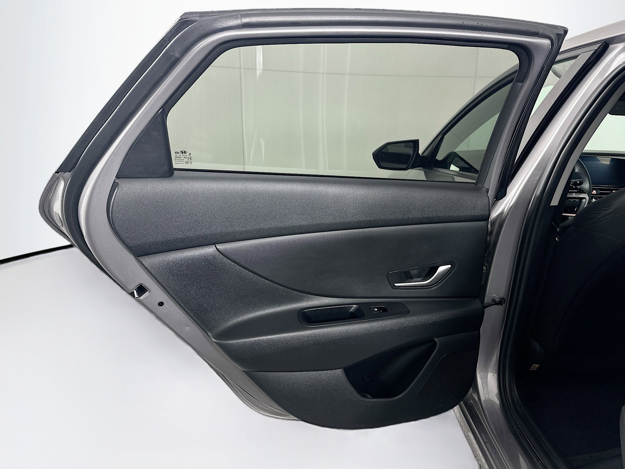 Used 2024 Hyundai Elantra SEL image 25