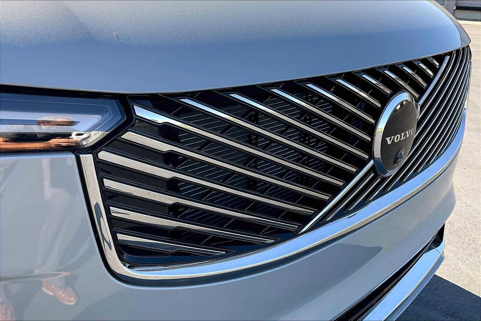 New 2026 Volvo XC90 T8 Plus image 34