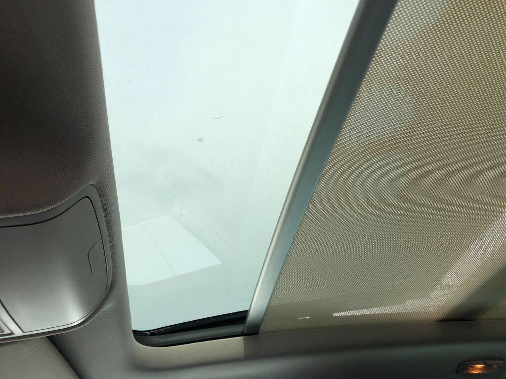 Used 2016 Volkswagen Tiguan SE image 15