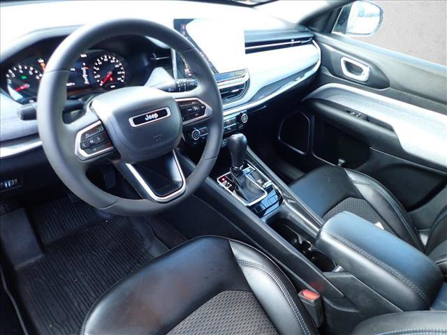 Used 2023 Jeep Compass Latitude AWD/4WD image 9