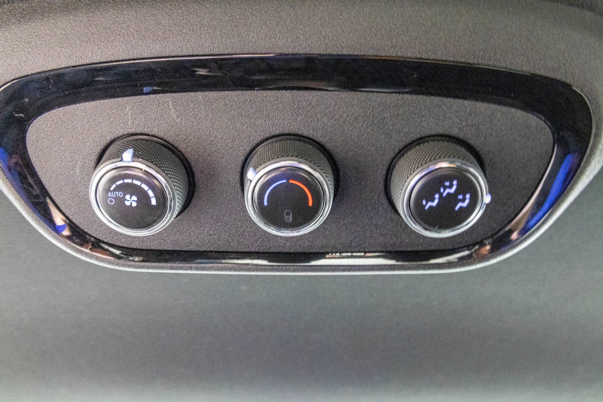 Used 2023 Dodge Durango R/T image 30