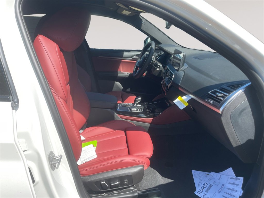 New 2025 BMW X4 xDrive30i image 15
