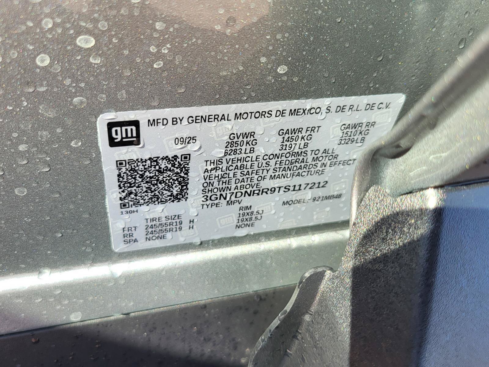 New 2026 Chevrolet Equinox EV LT AWD/4WD image 21
