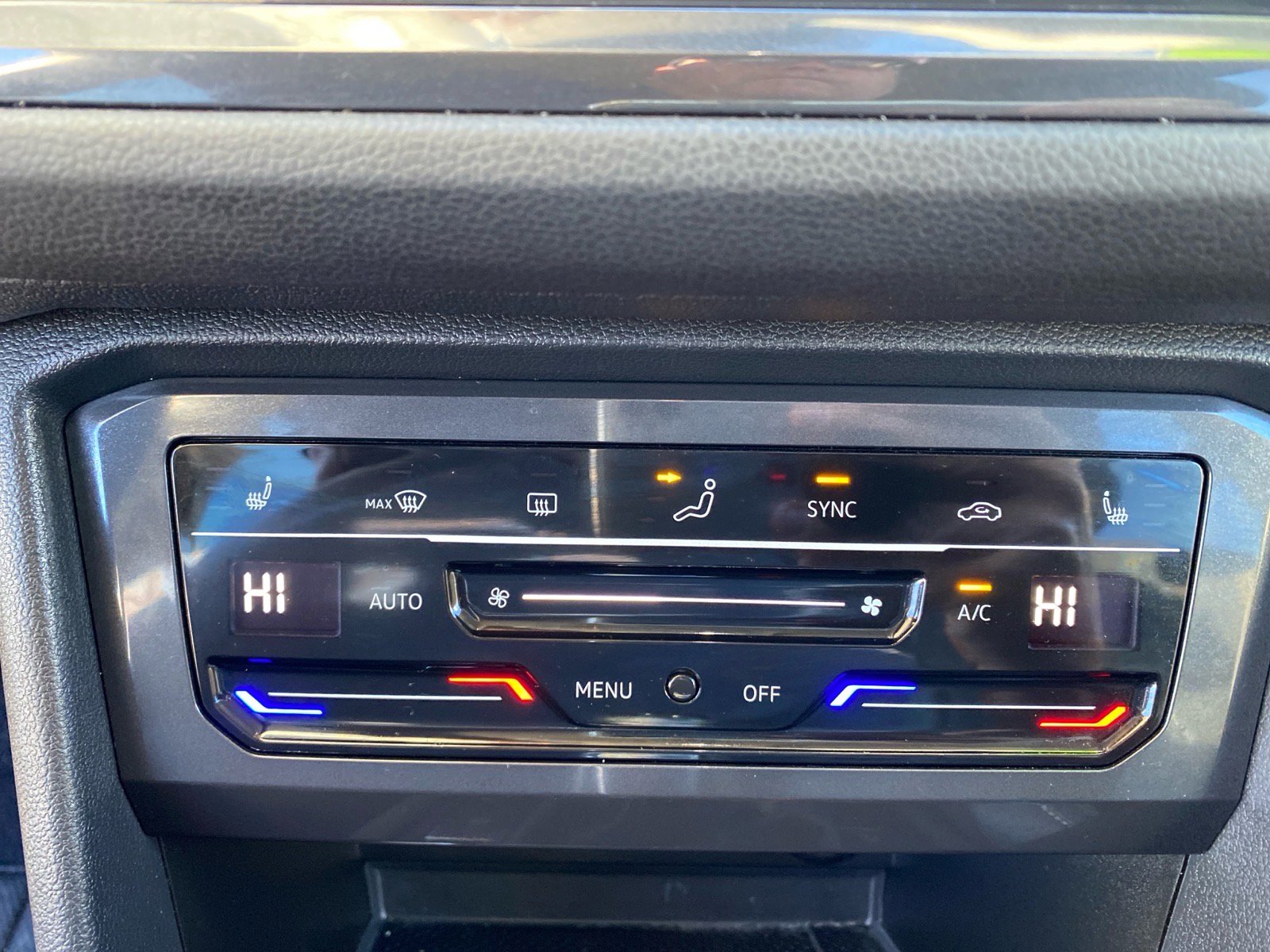 Used 2022 Volkswagen Tiguan SE image 15