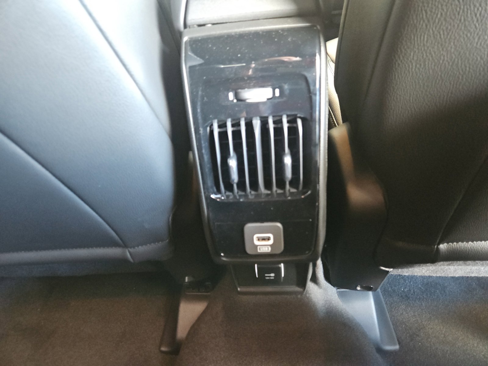 New 2026 Jeep Compass Latitude image 32