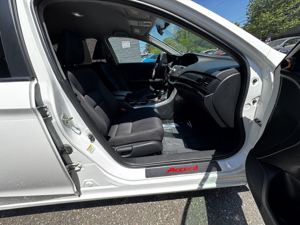Used 2014 Honda Accord Sport image 17