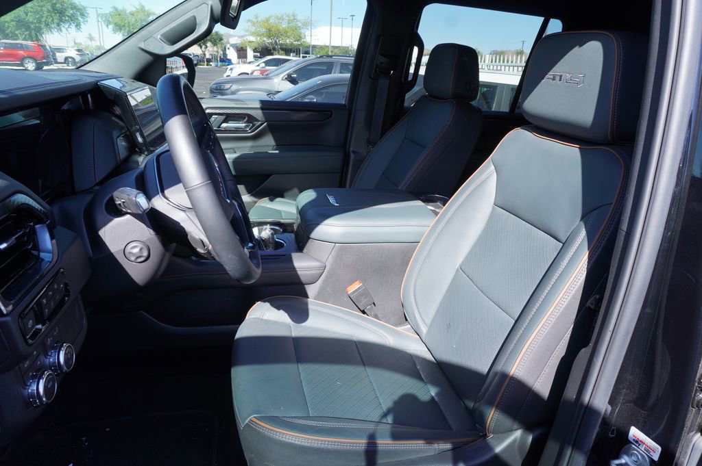 Used 2025 GMC Yukon AT4 image 9