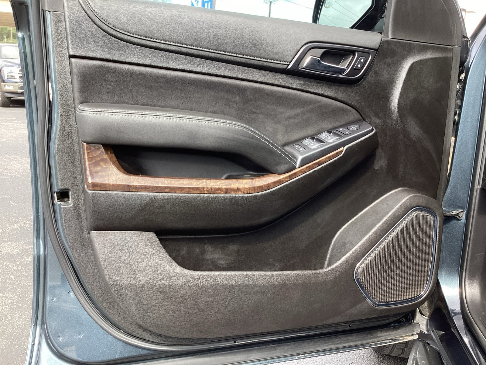 Used 2020 Chevrolet Tahoe LS RWD image 28