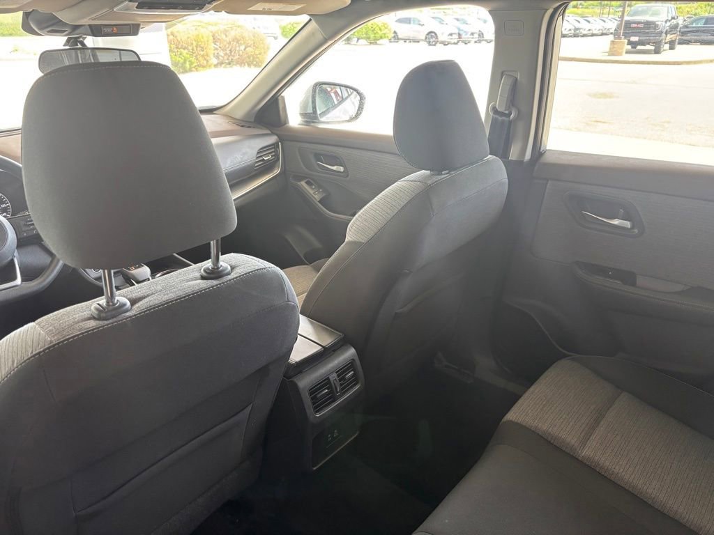 Used 2022 Nissan Rogue SV AWD/4WD image 20