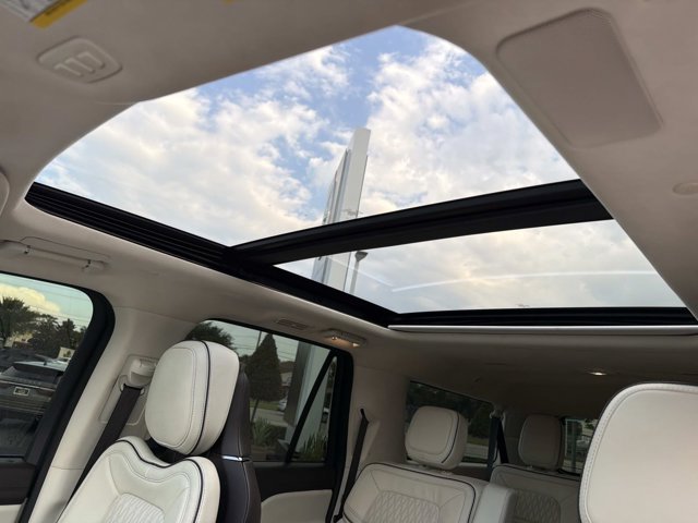 Certified 2023 Lincoln Navigator L Black Label AWD/4WD image 30