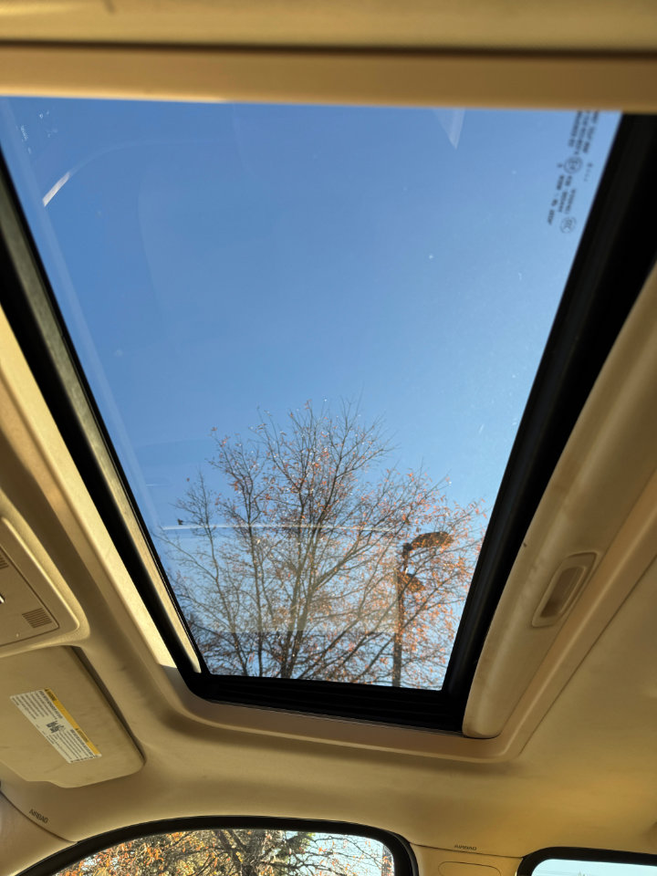 Used 2007 Cadillac Escalade AWD w/ Information Package image 13