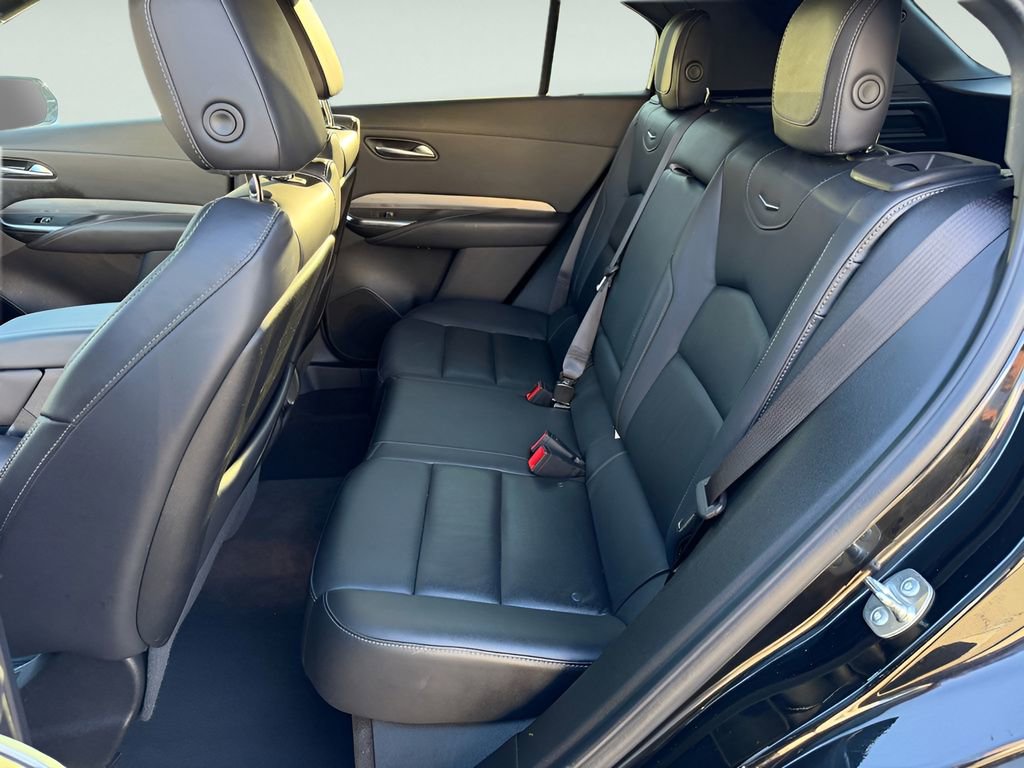 Used 2024 Cadillac XT4 Premium Luxury image 31