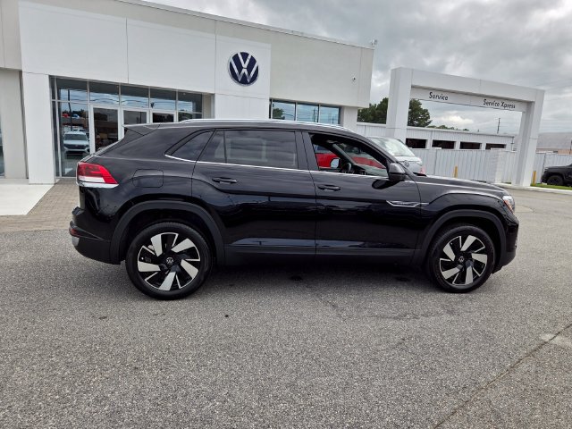 New 2026 Volkswagen Atlas Cross Sport SE FWD image 13