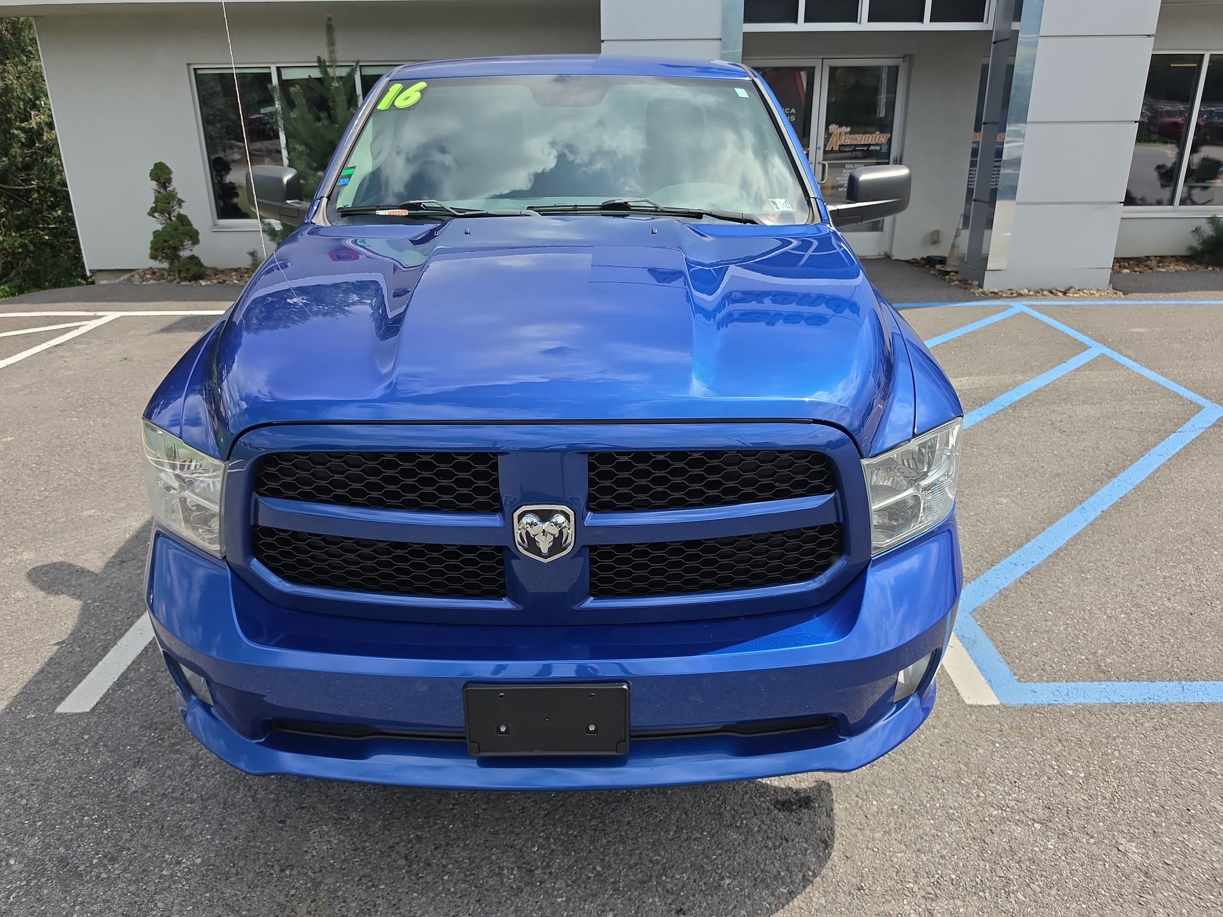 Used 2016 RAM 1500 Express AWD/4WD image 8