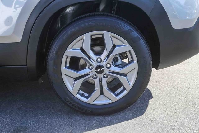 Used 2024 Kia Seltos S image 12
