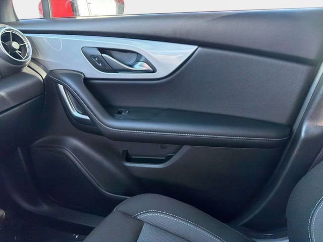 Used 2025 Chevrolet Blazer LT image 21