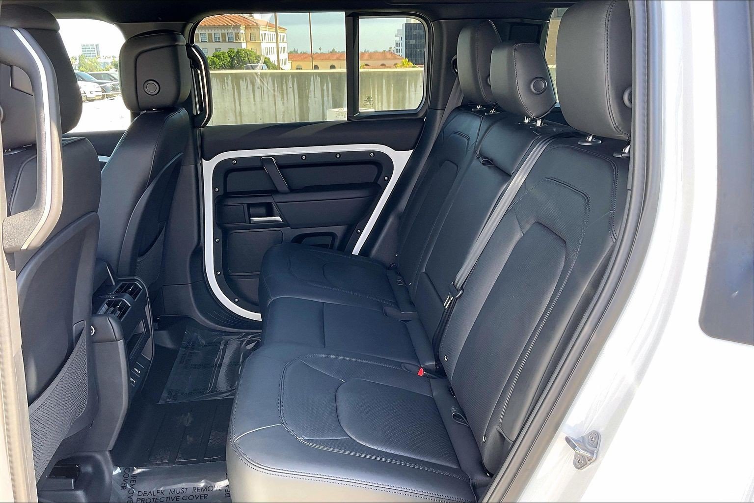 New 2026 Land Rover Defender 110 X-Dynamic SE AWD/4WD image 16
