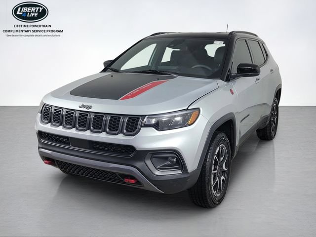 Used 2025 Jeep Compass Trailhawk AWD/4WD image 7