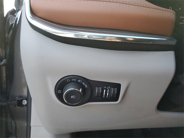 Used 2022 Jeep Compass Limited w/ Elite Group image 24