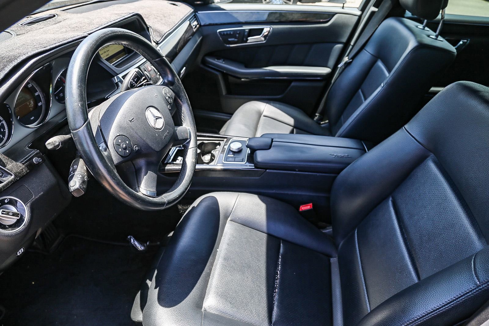 Used 2011 Mercedes-Benz E 350 BlueTEC Sedan image 5