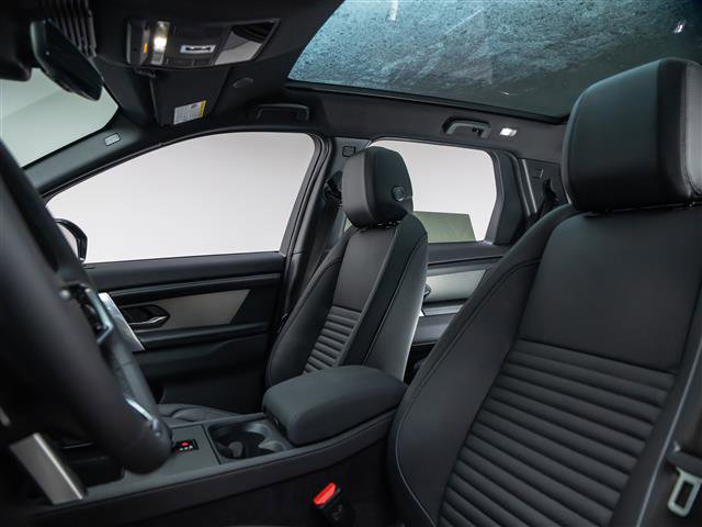 New 2026 Land Rover Discovery Sport Landmark image 15