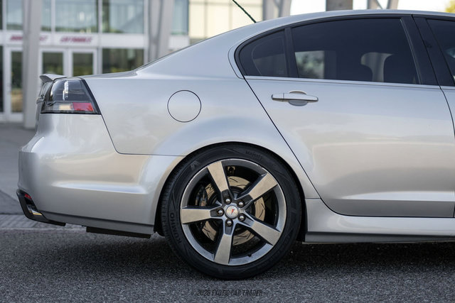 Used 2009 Pontiac G8 GXP RWD image 10