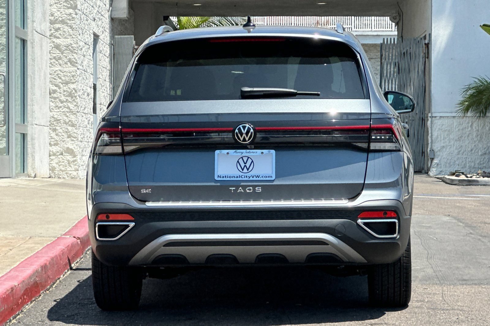 New 2026 Volkswagen Taos SE FWD image 6
