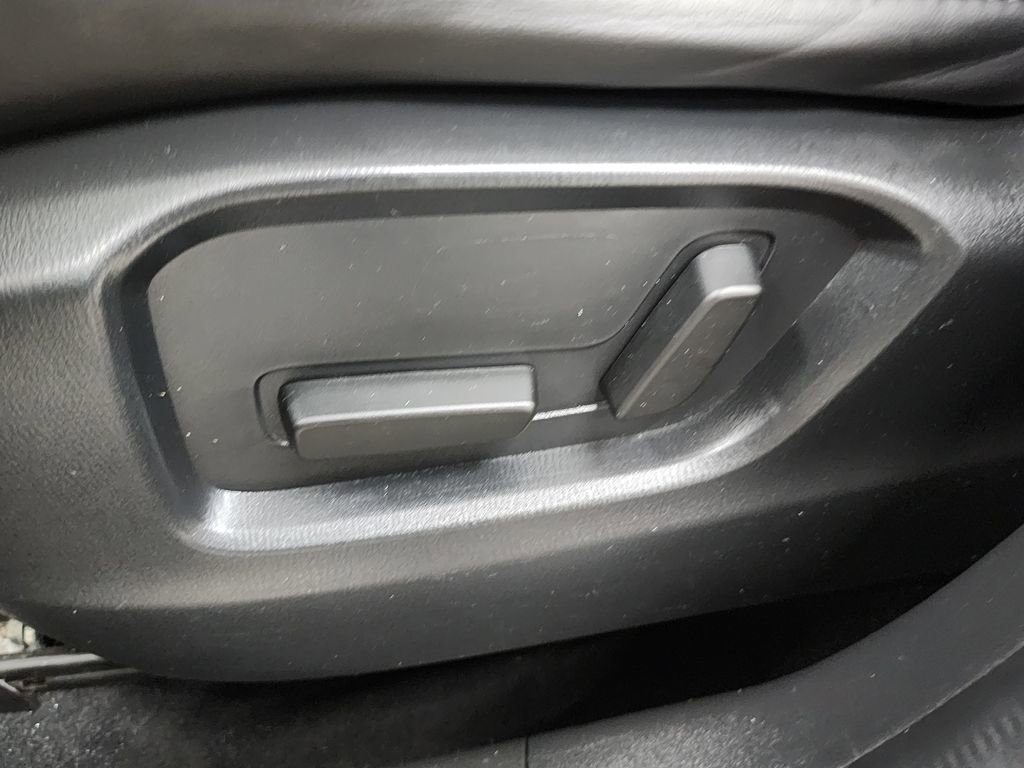 Used 2019 MAZDA CX-5 Touring image 13