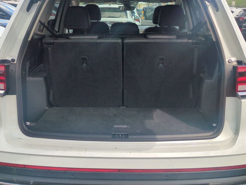 Used 2025 Volkswagen Atlas SEL AWD/4WD image 7