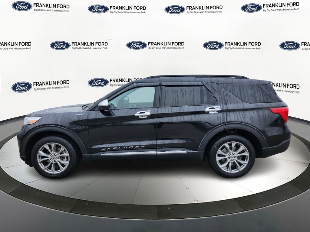 Certified 2022 Ford Explorer XLT w/ Equipment Group 202A AWD/4WD image 2