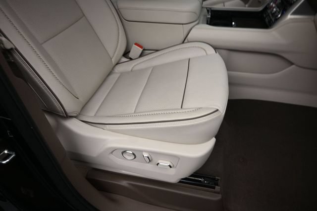 Used 2024 GMC Yukon Denali w/ Advanced Technology Package AWD/4WD image 33