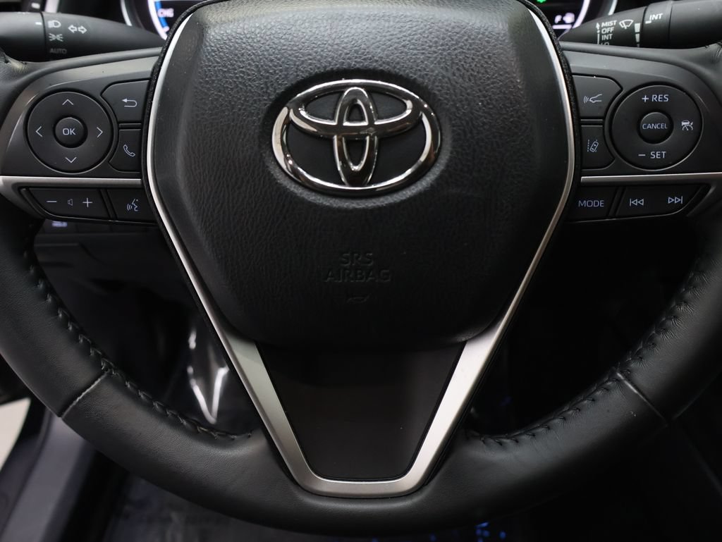 Used 2024 Toyota Camry XLE FWD image 18