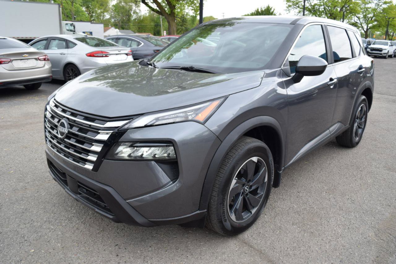 Used 2026 Nissan Rogue SV w/ Cold Weather Package AWD/4WD image 4