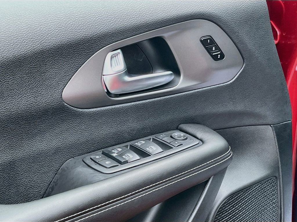 New 2027 Chrysler Pacifica Select FWD image 16