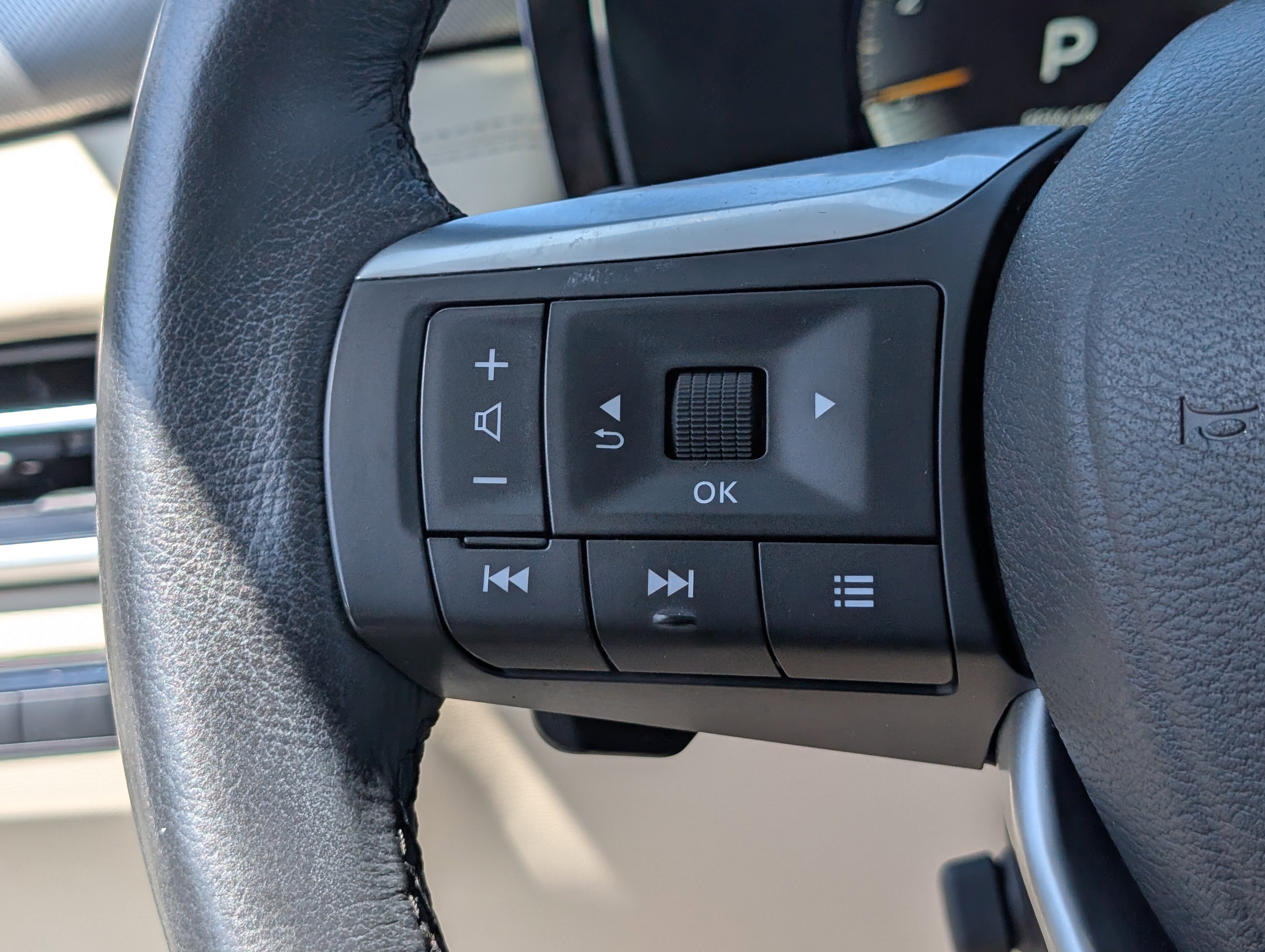 Used 2023 INFINITI QX60 Luxe w/ Cargo Package image 25