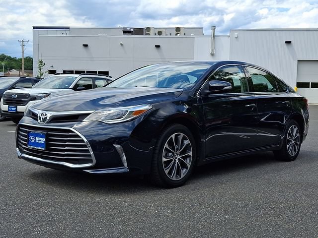 Used 2016 Toyota Avalon XLE Premium FWD image 3