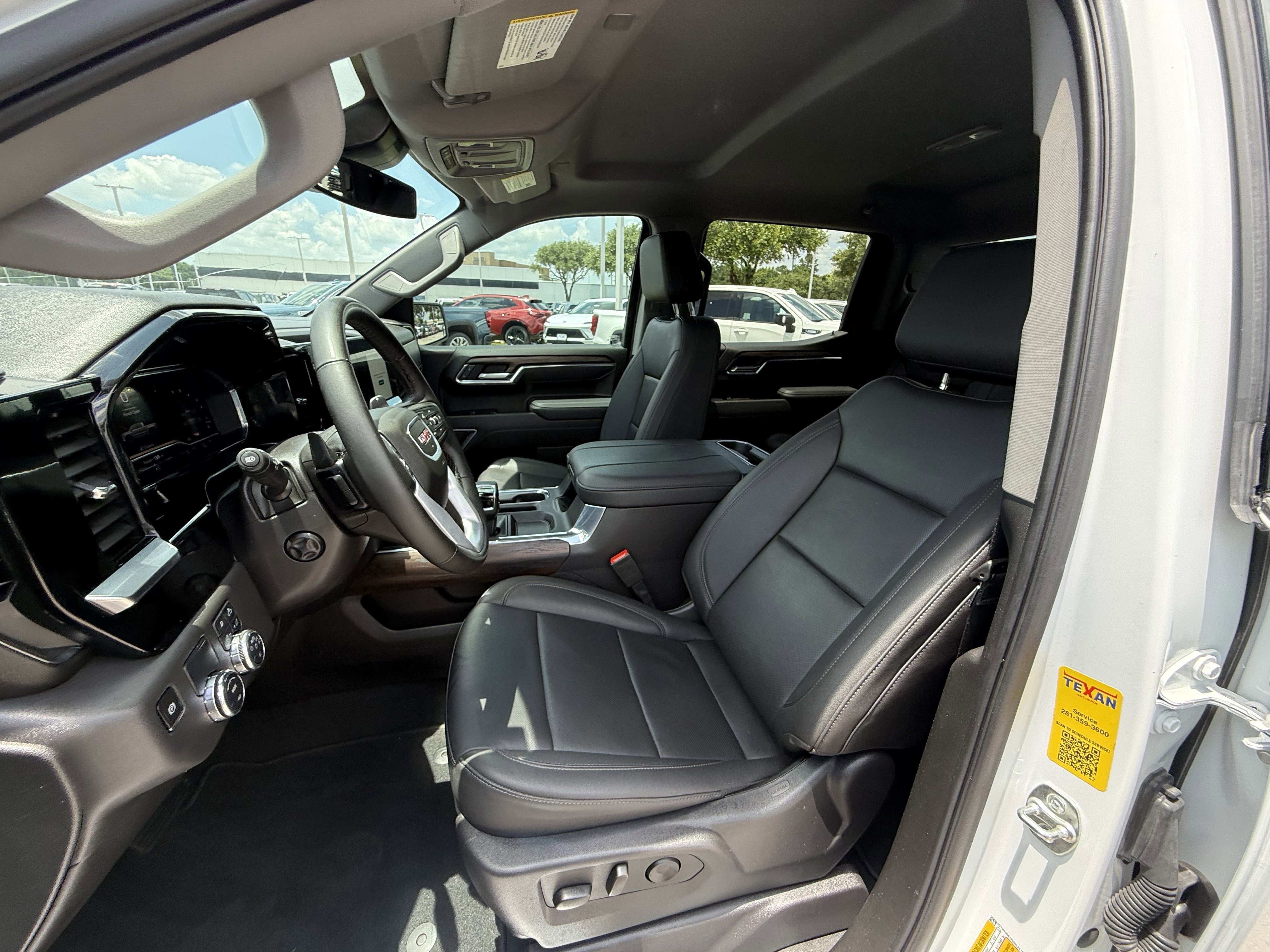 Used 2025 GMC Sierra 1500 SLT RWD image 27
