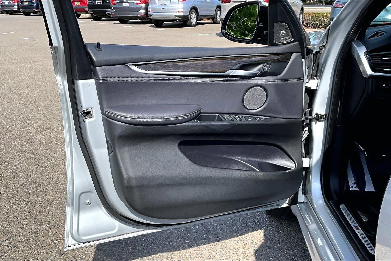 Used 2018 BMW X5 xDrive50i AWD/4WD image 21