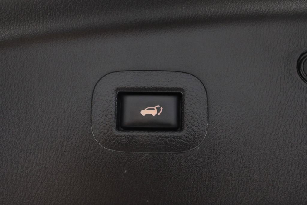 Used 2019 Nissan Armada SL w/ Premium Package image 17